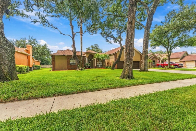 2561 Regal River Rd, Valrico, FL 33596