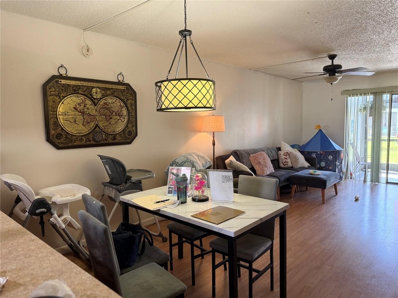 6033 34th St W #93, Bradenton, FL 34210