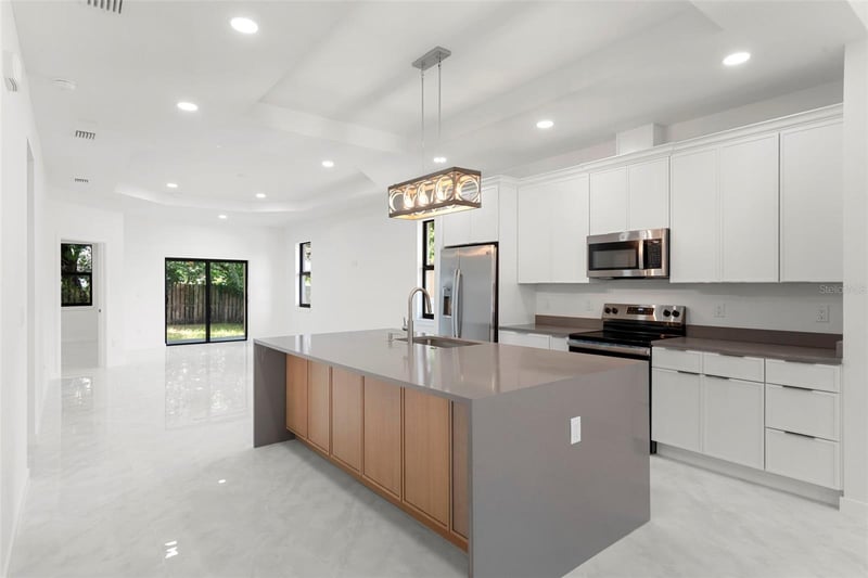 8522 N Ashley St, Tampa, FL 33604