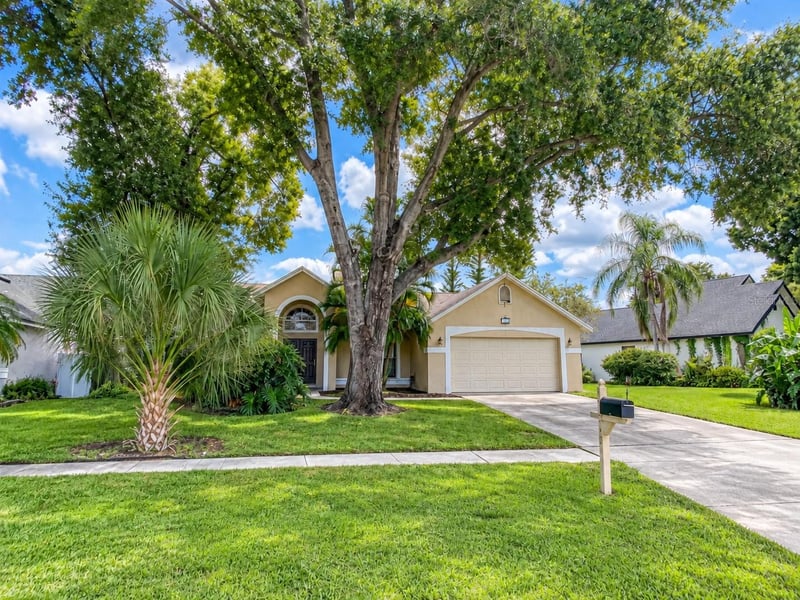 1912 Elk Spring Dr, Brandon, FL 33511