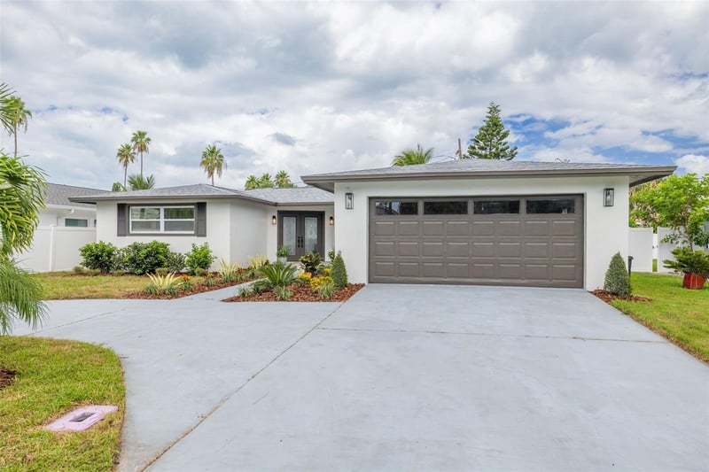 60 Kipling Pz, Clearwater Beach, FL 33767
