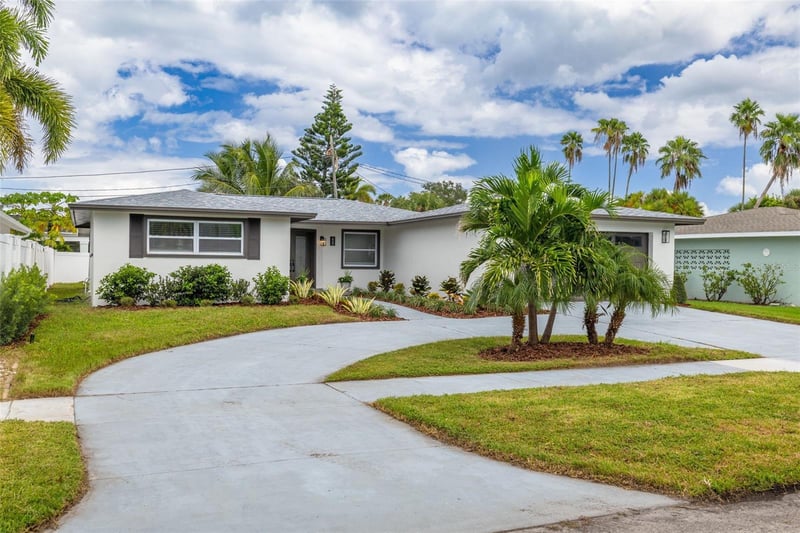 60 Kipling Pz, Clearwater Beach, FL 33767