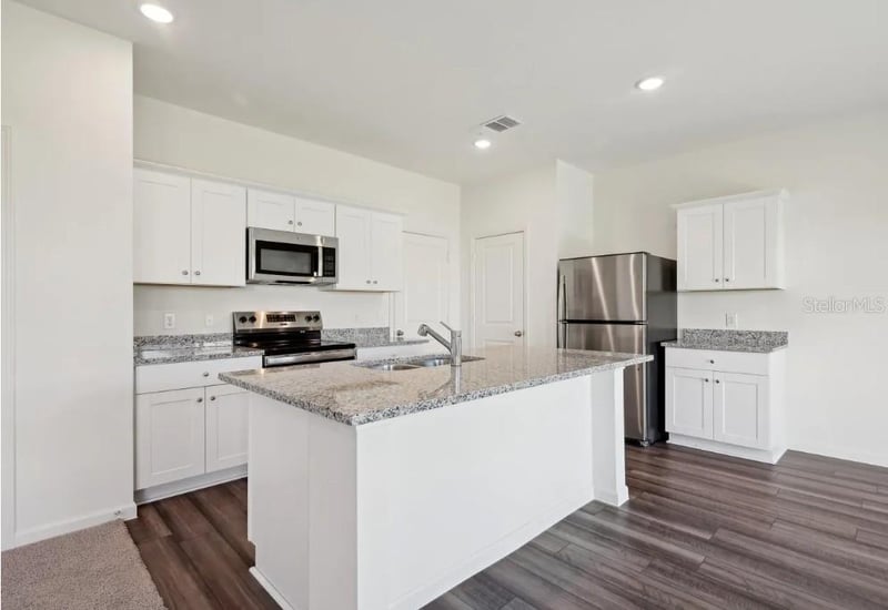 11199 Arnold Loop, San Antonio, FL 33576