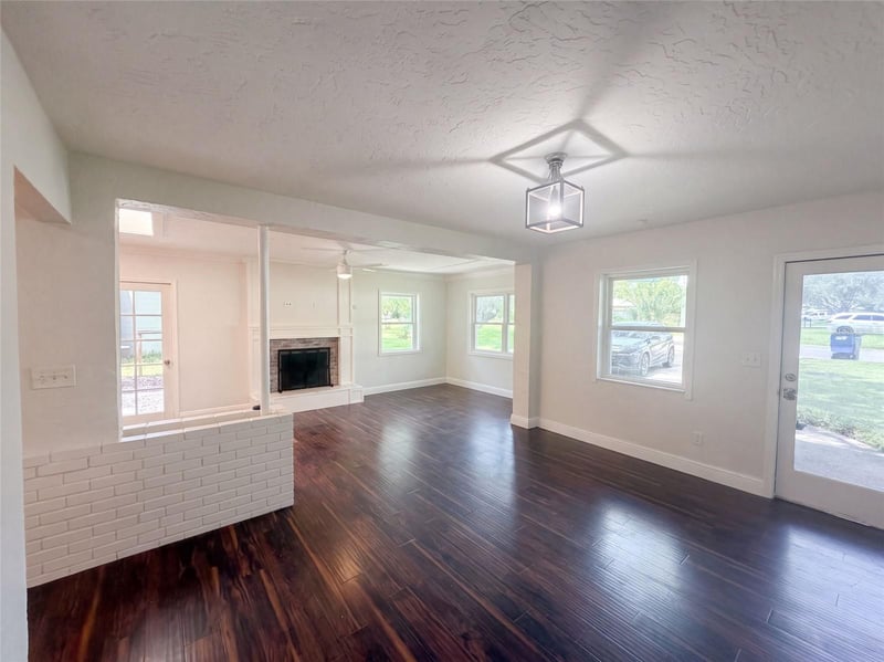 10806 W Elbow Dr, Tampa, FL 33612
