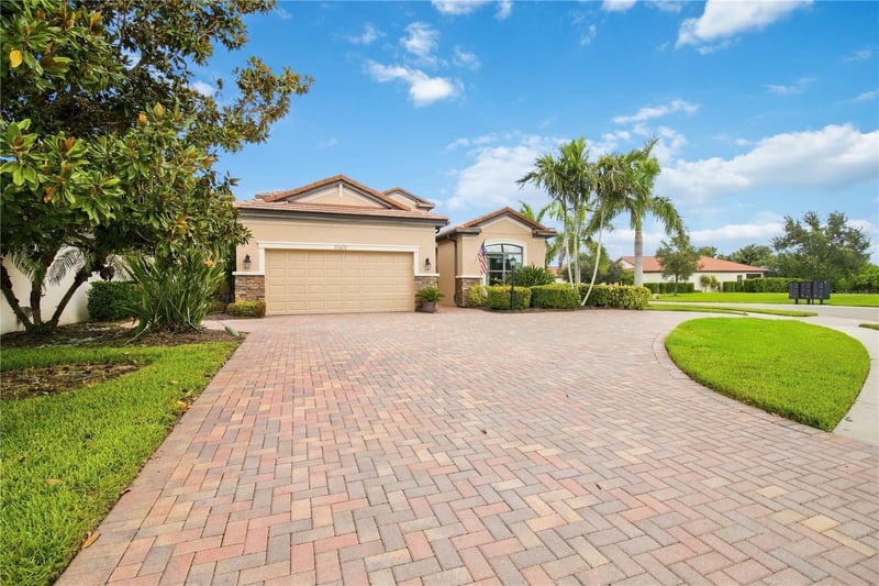 10619 Glencorse Ter, Bradenton, FL 34211