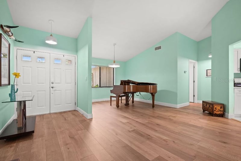 2109 Cypress Point Dr N, Clearwater, FL 33763