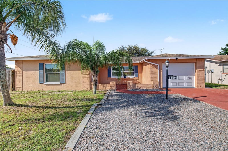 7501 Foxbloom Dr, Port Richey, FL 34668