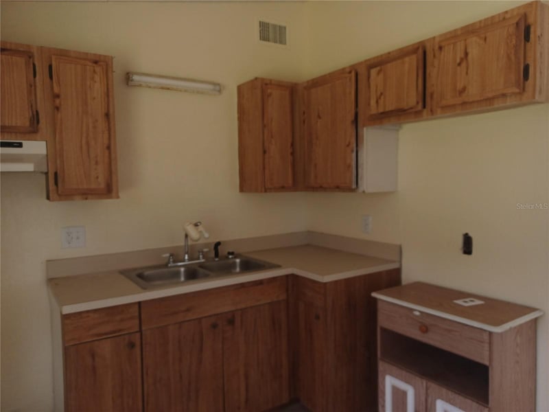 615 North Ave, Tarpon Springs, FL 34689