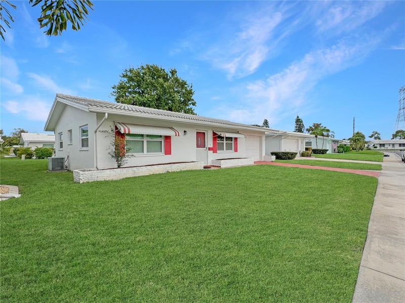 9737 36th Way N, Pinellas Park, FL 33782