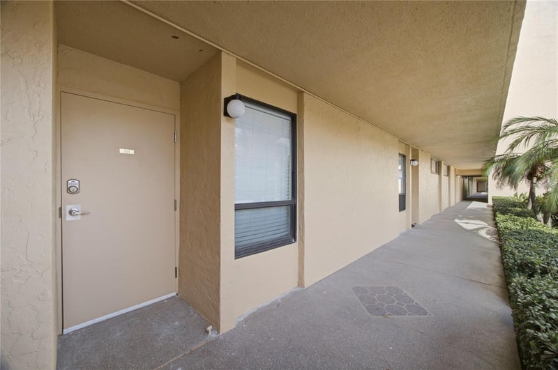 2617 Cove Cay Dr #103, Clearwater, FL 33760