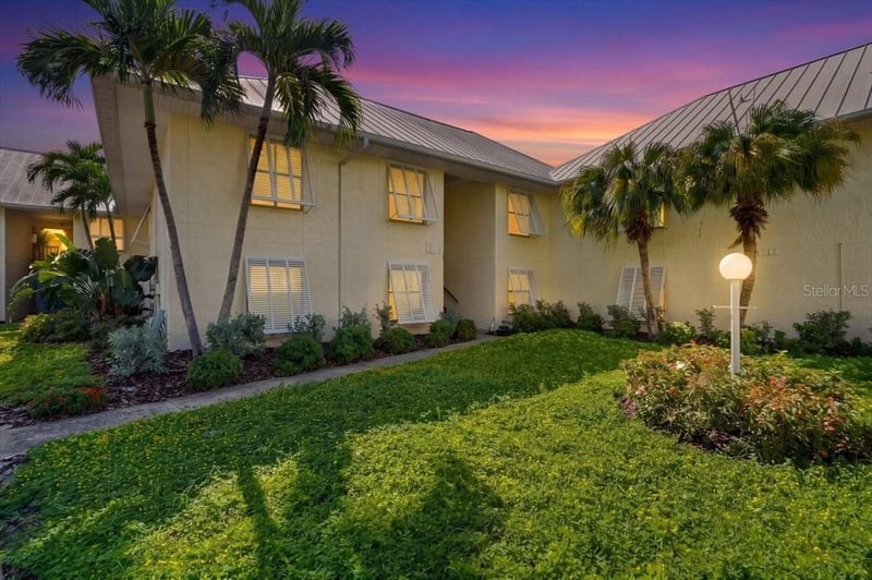7300 Sunshine Skyway Ln S #106, St Petersburg, FL 33711