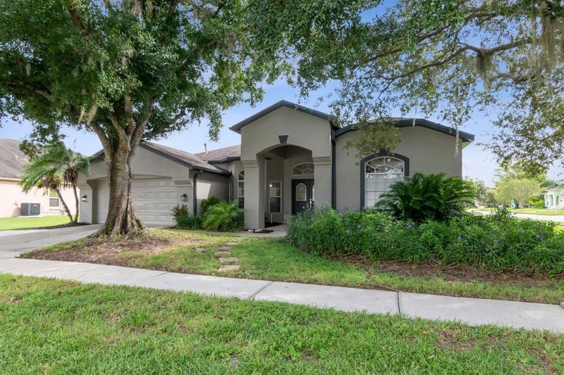 1630 Littlebrook Ln, Wesley Chapel, FL 33543