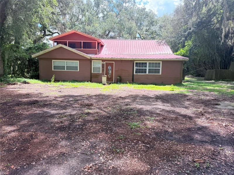 2705 Stearns Rd, Valrico, FL 33596