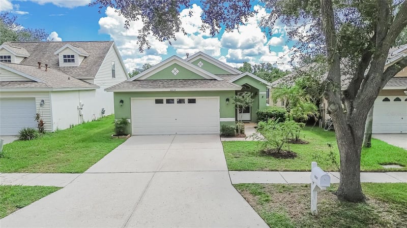 6634 Summer Haven Dr, Riverview, FL 33578