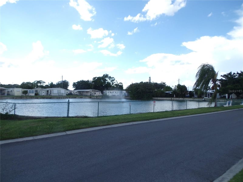 5127 8th St W, Bradenton, FL 34207