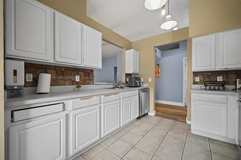 2101 Shelbourne Ct, Wesley Chapel, FL 33543