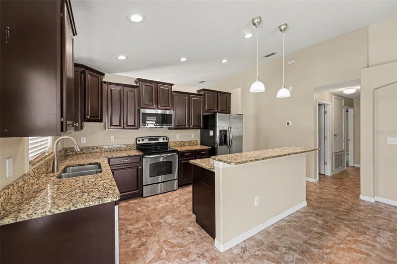 10216 Stedfast Ct, Ruskin, FL 33573