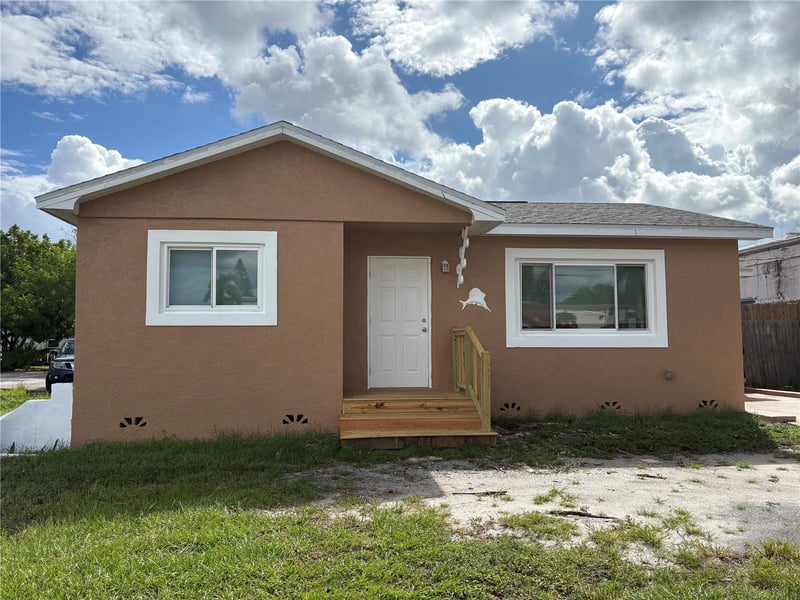 6767 49th St N, Pinellas Park, FL 33781
