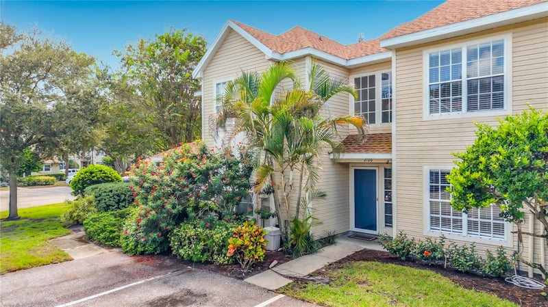 2106 Clover Hill Rd, Palm Harbor, FL 34683