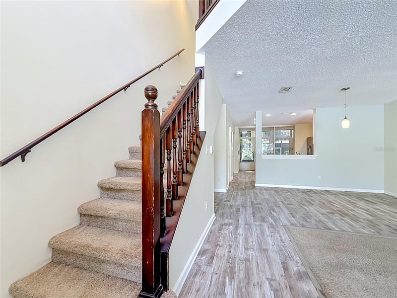 2106 Clover Hill Rd, Palm Harbor, FL 34683