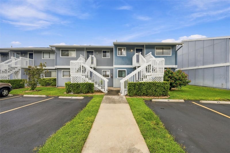 6033 34th St W #20, Bradenton, FL 34210