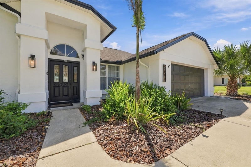 2722 Buckhorn Oaks Dr, Valrico, FL 33594