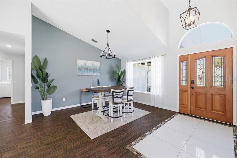 2722 Buckhorn Oaks Dr, Valrico, FL 33594