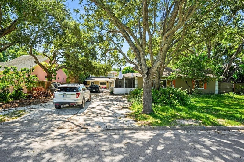3022 Dartmouth Ave N, St Petersburg, FL 33713