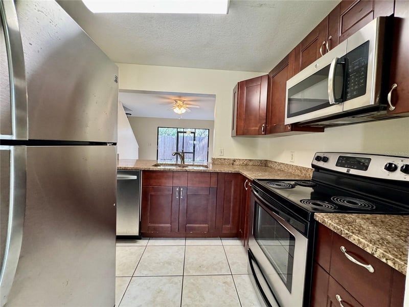 1428 Highland Ridge Cir, Brandon, FL 33510