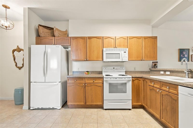 316 8th St S #304, St Petersburg, FL 33701
