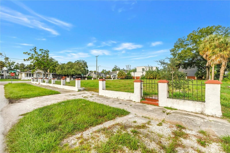 815 W Columbus Dr, Tampa, FL 33602