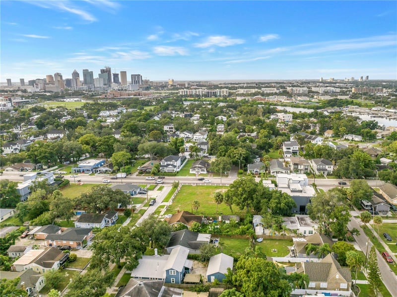 815 W Columbus Dr, Tampa, FL 33602