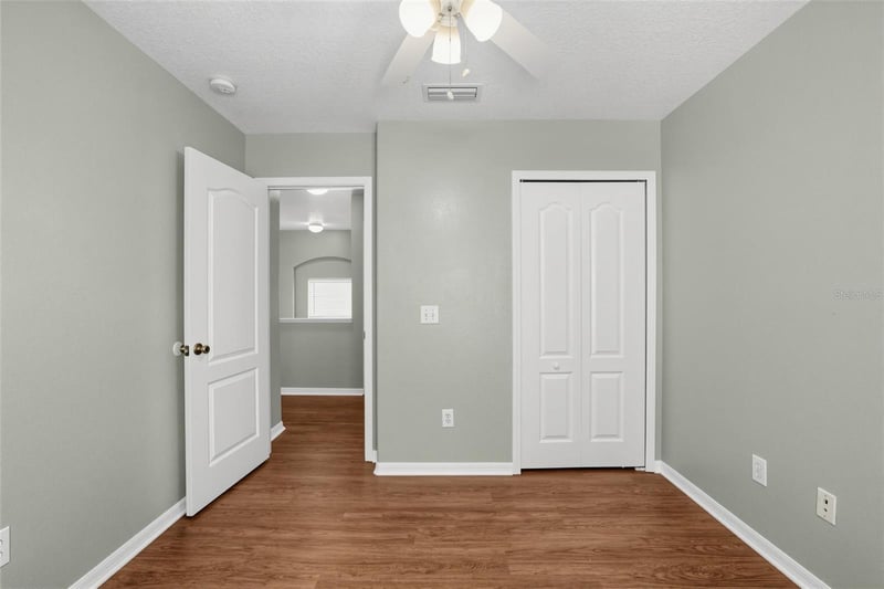 16234 Bridgewalk Dr, Lithia, FL 33547