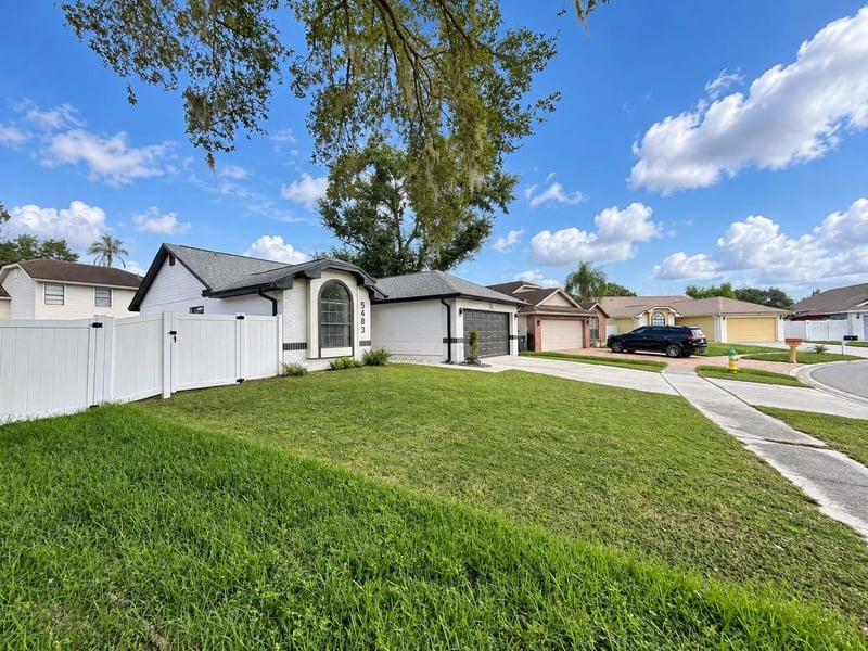 5483 Friarsway Dr, Tampa, FL 33624