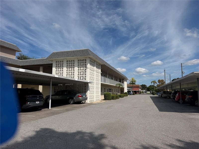 1220 57th St N #101C, St Petersburg, FL 33710