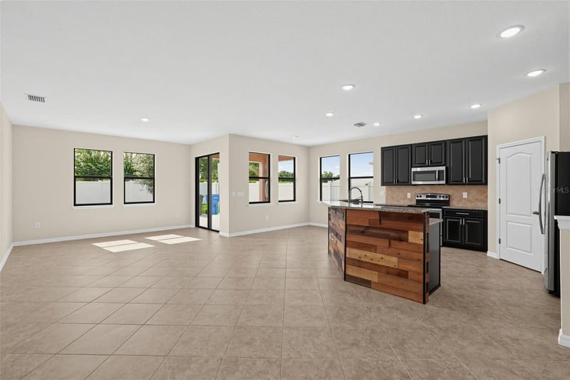 14421 Alistar Manor Dr, Wimauma, FL 33598