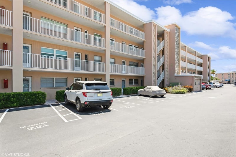 6363 Gulf Winds Dr #332, St Pete Beach, FL 33706