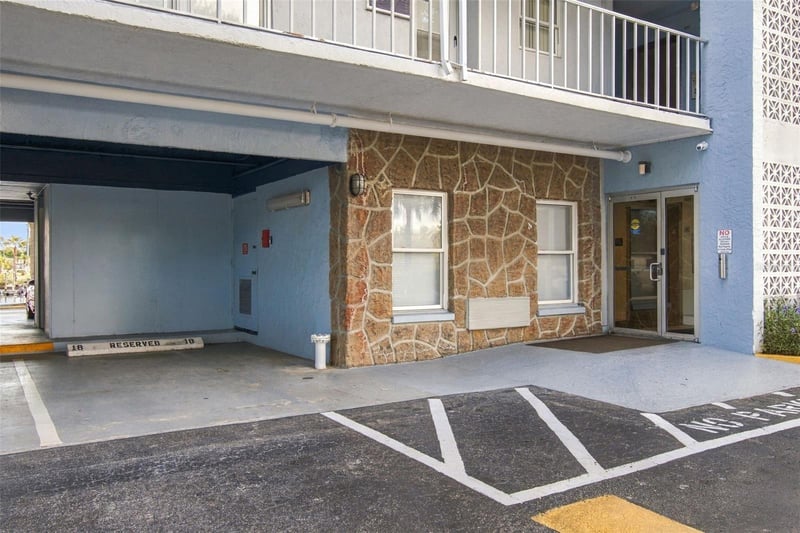 4939 Floramar Ter #605, New Port Richey, FL 34652
