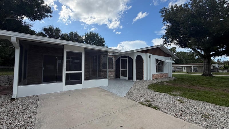 5102 21st St W, Bradenton, FL 34207