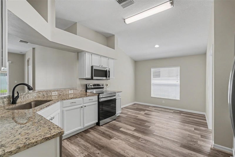 4204 Morning Breeze Ct, Tampa, FL 33619