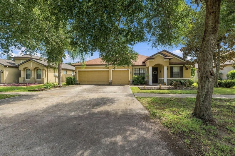9808 Carr Rd, Riverview, FL 33569