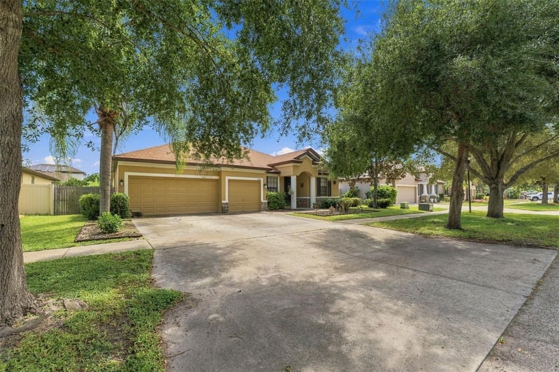 9808 Carr Rd, Riverview, FL 33569