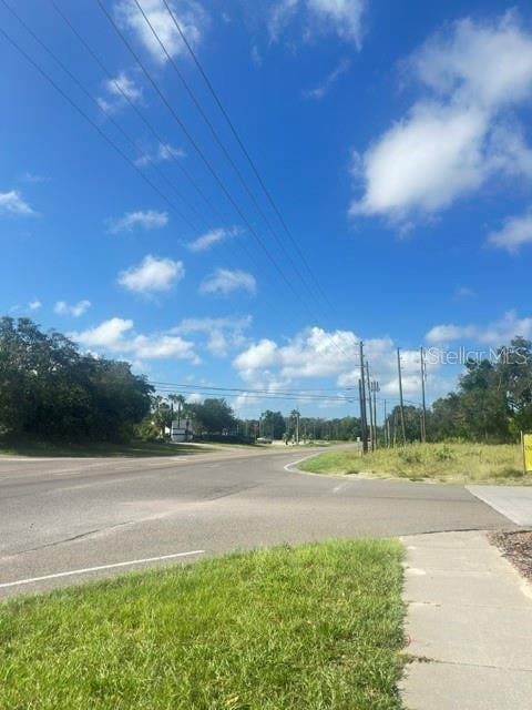 Farnam Dr, Tarpon Springs, FL 34689