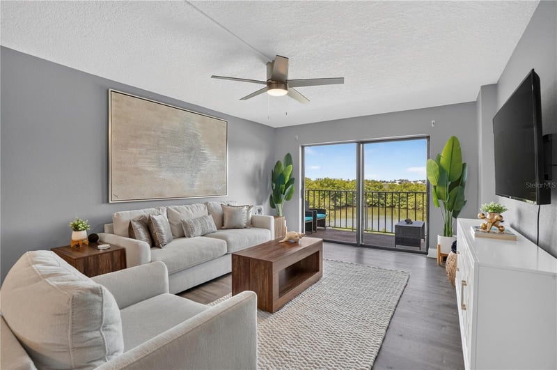 7050 Sunset Dr S #211, South Pasadena, FL 33707