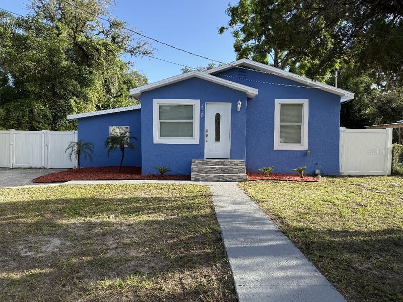 1110 W Knollwood St, Tampa, FL 33604