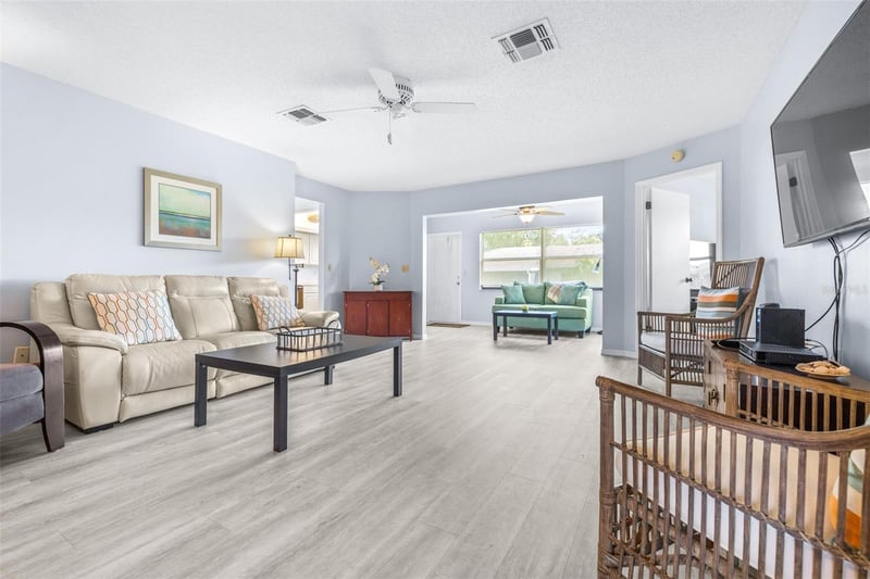 1521 Leland Dr, Sun City Center, FL 33573