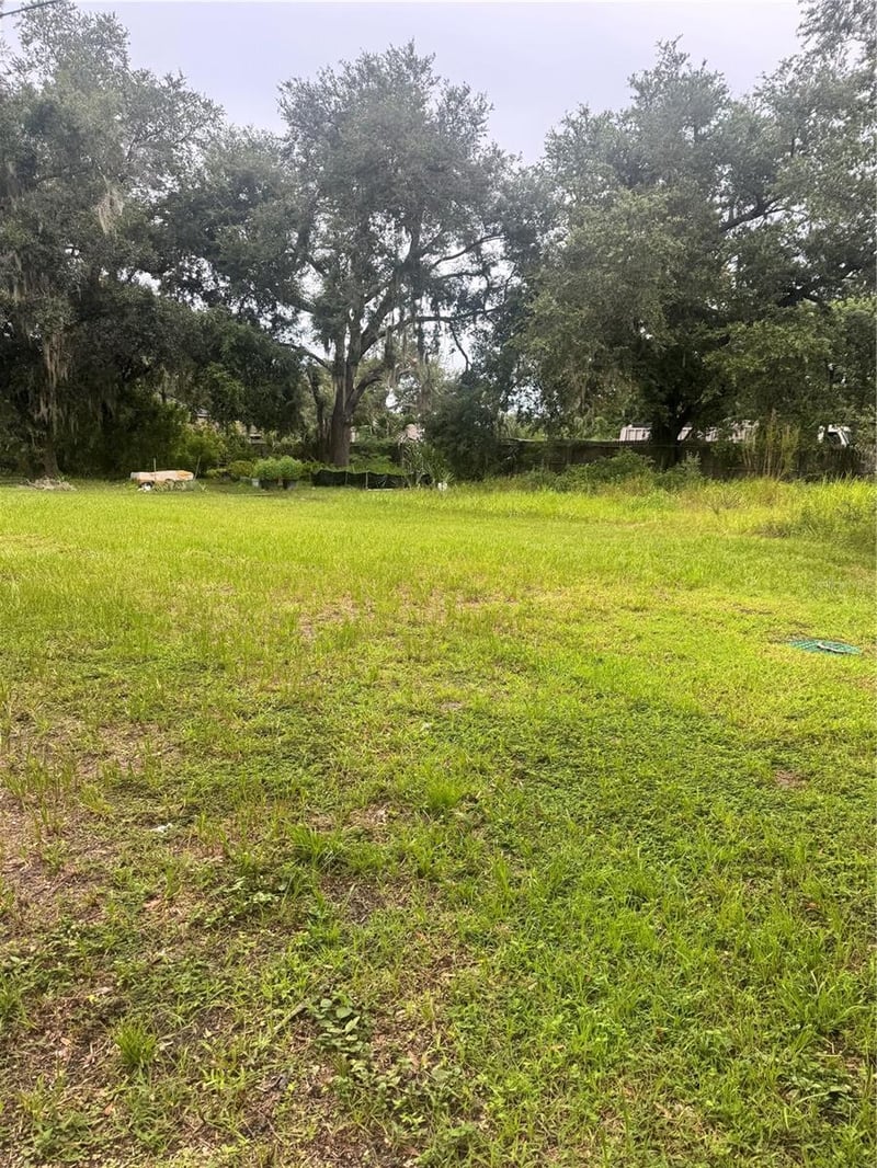 704 2nd Ave NE, Ruskin, FL 33570