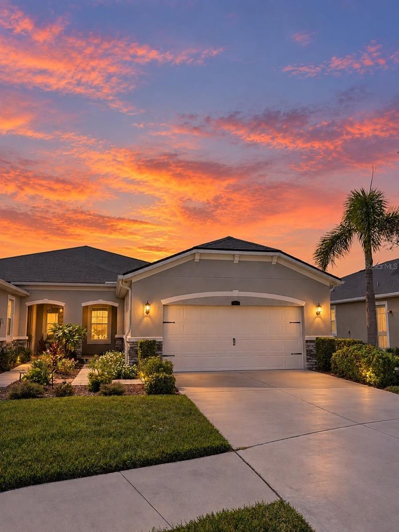 11631 Weathered Felling Dr, Riverview, FL 33569