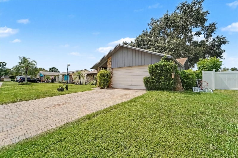 7606 Willow Brook Ct, Hudson, FL 34667