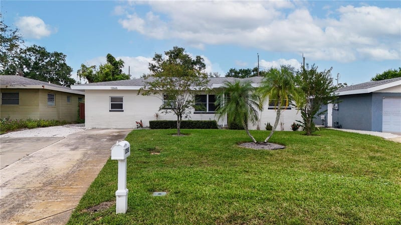 12565 81st Ave, Seminole, FL 33776
